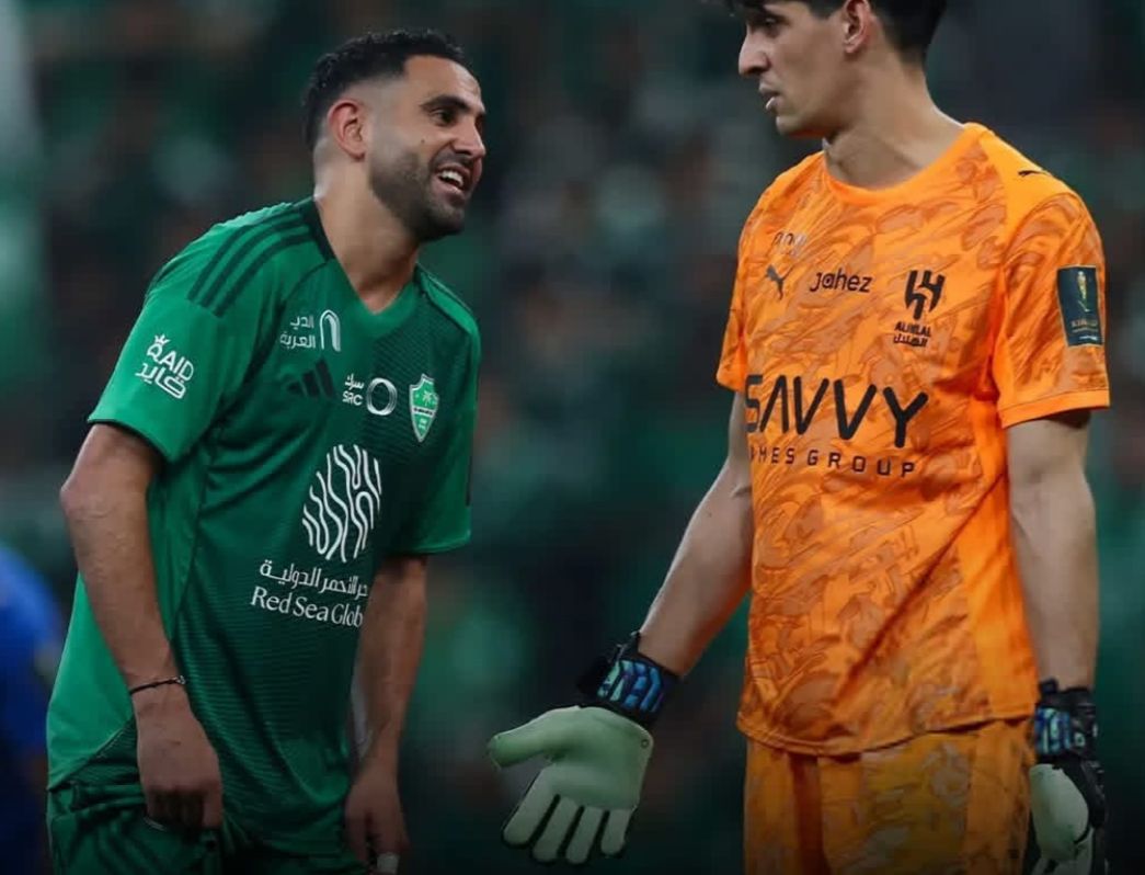 بونو يقصي ميندي ويقود الهلال لنهائي كأس الملك!